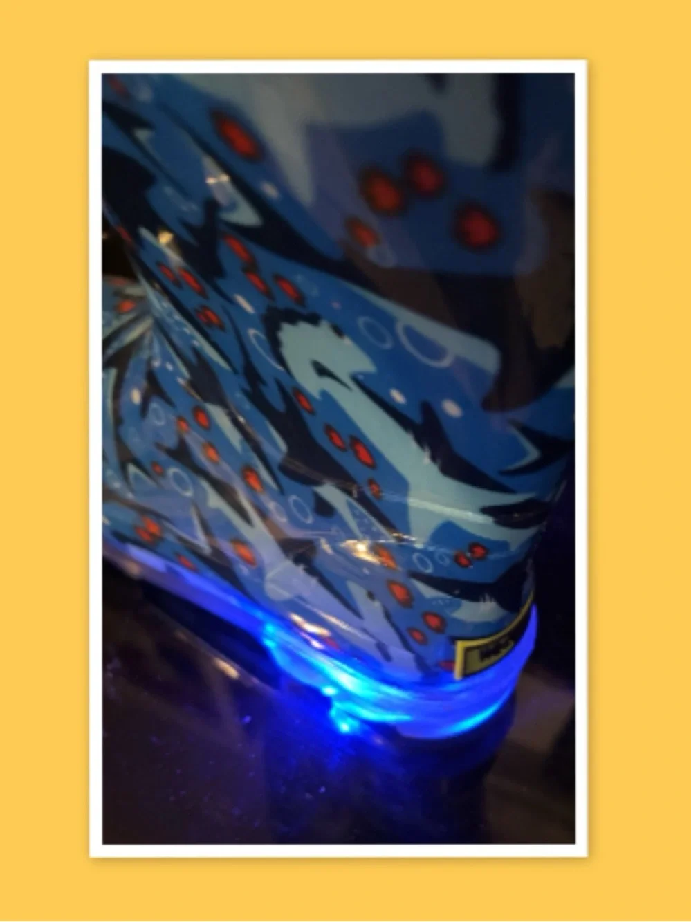 Kids Western Chief Shark Chase Lighted Rain Boots - Blue ~ Size 11